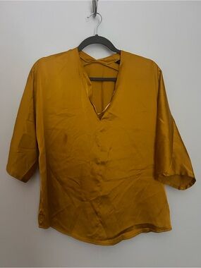 Banana Republic Women's Mustard V-Neck Satin Top